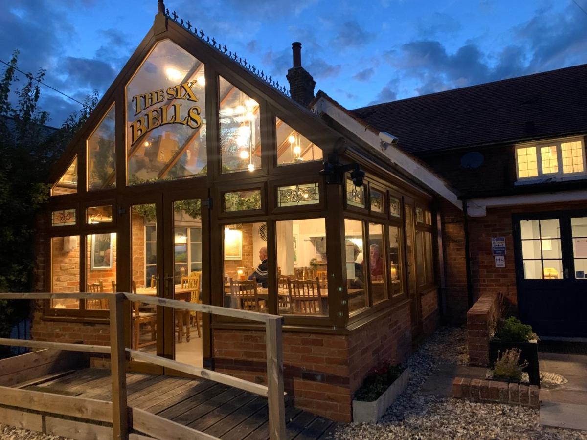 The Six Bells Hotel Beenham Exterior photo